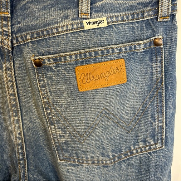 *NWT* Wrangler Sunset Mid-Rise Straight-Leg Jeans in Baby Blue, Size 29x29 - Picture 11 of 16